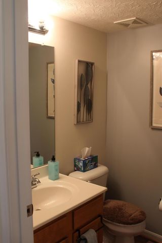 8090 Over Par Court, Burlington, KY 41005