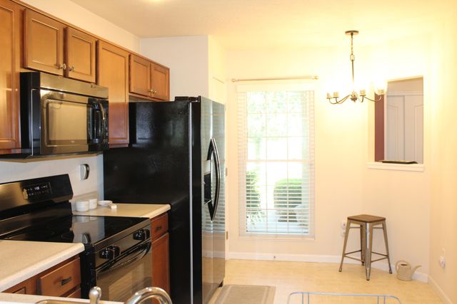 8090 Over Par Court, Burlington, KY 41005