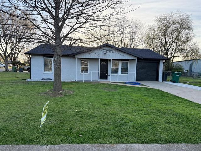 2511 4th Street, Rogers, AR 72756