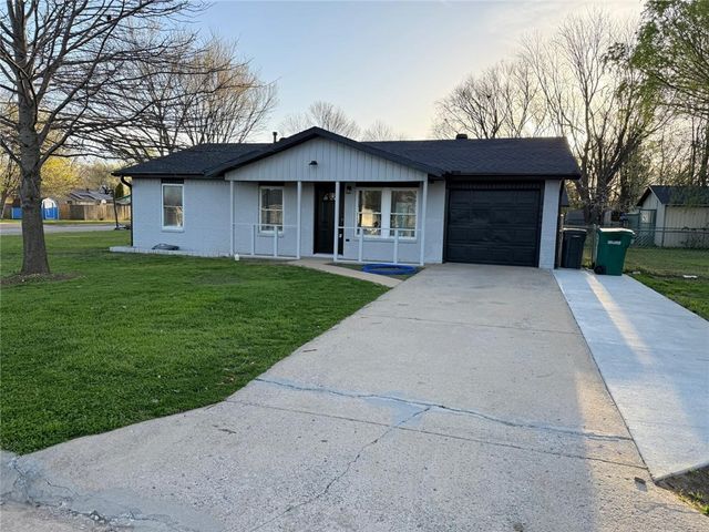 2511 4th Street, Rogers, AR 72756