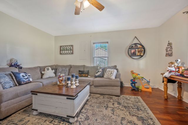 6491 Piney River Rd, N, Bon Aqua, TN 37025