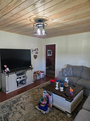 6491 Piney River Rd, N, Bon Aqua, TN 37025