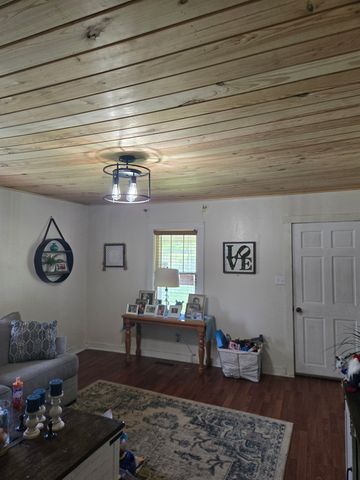 6491 Piney River Rd, N, Bon Aqua, TN 37025