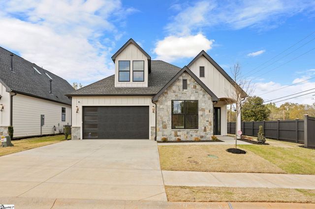 4 Adrian Way, Simpsonville, SC 29680