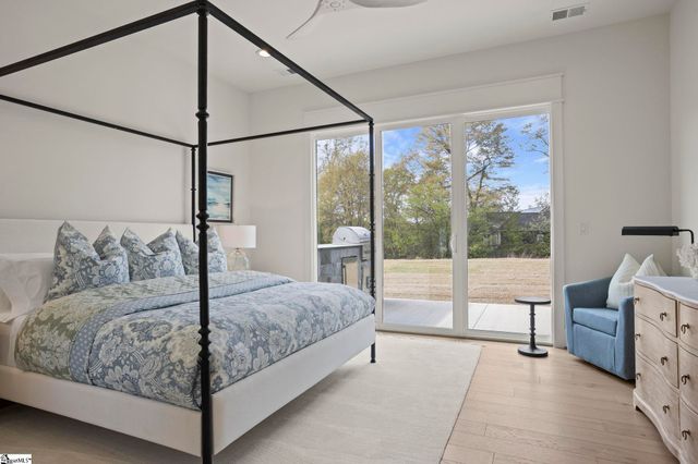 4 Adrian Way, Simpsonville, SC 29680