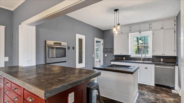 3908 E 13th Ave, Spokane, WA 99202