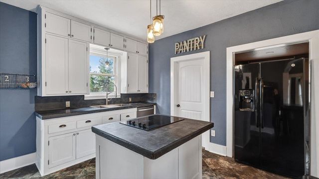 3908 E 13th Ave, Spokane, WA 99202