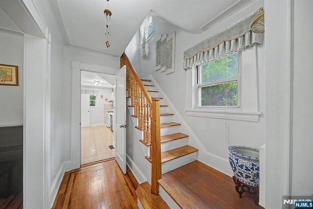 26 Day Avenue, Tenafly, NJ 07670