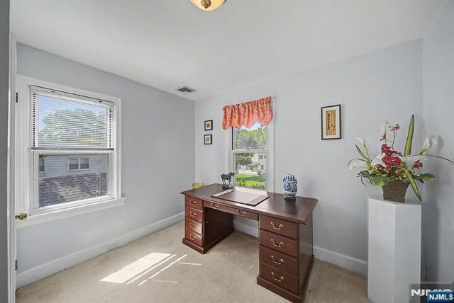 26 Day Avenue, Tenafly, NJ 07670