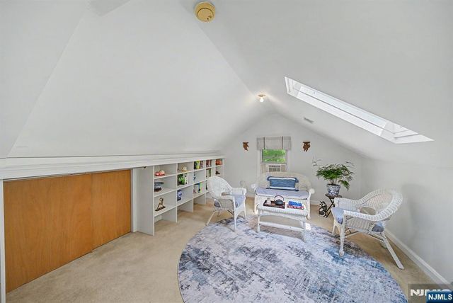 26 Day Avenue, Tenafly, NJ 07670