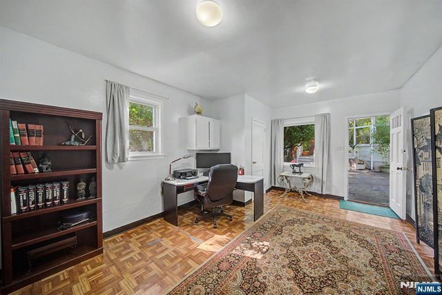 26 Day Avenue, Tenafly, NJ 07670