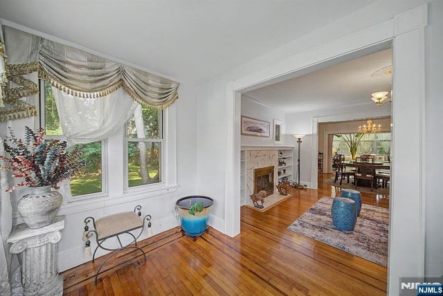 26 Day Avenue, Tenafly, NJ 07670