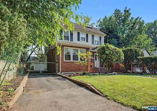 26 Day Avenue, Tenafly, NJ 07670