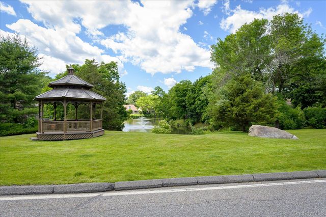 91 Heritage Hills D, Somers, NY 10589