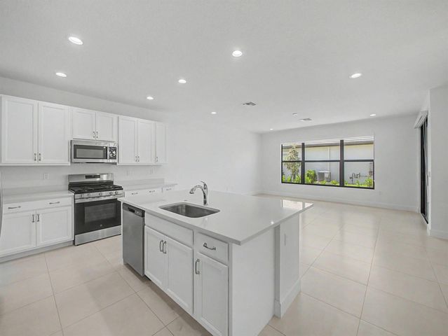 12827 SW Scenic View, Port St. Lucie, FL 34987