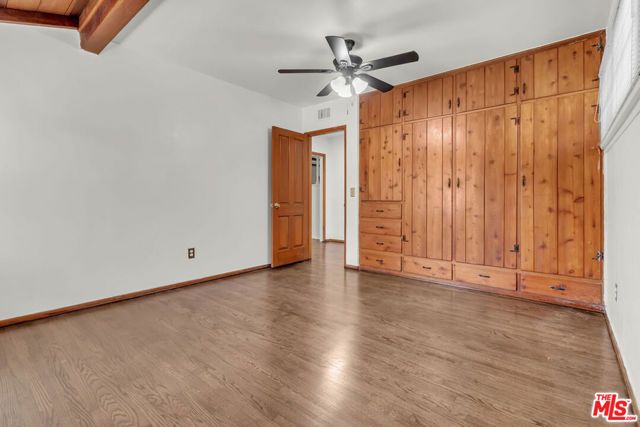 9322 Lasaine Avenue, Los Angeles, CA 91325