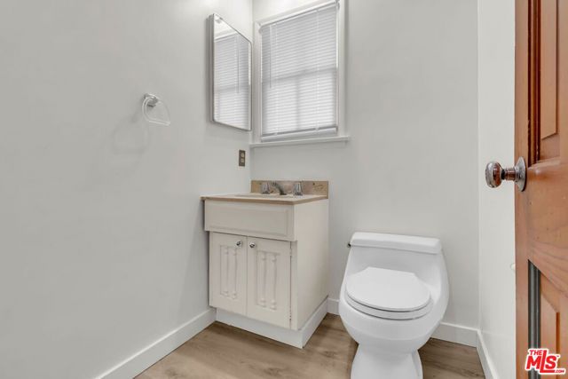 9322 Lasaine Avenue, Los Angeles, CA 91325