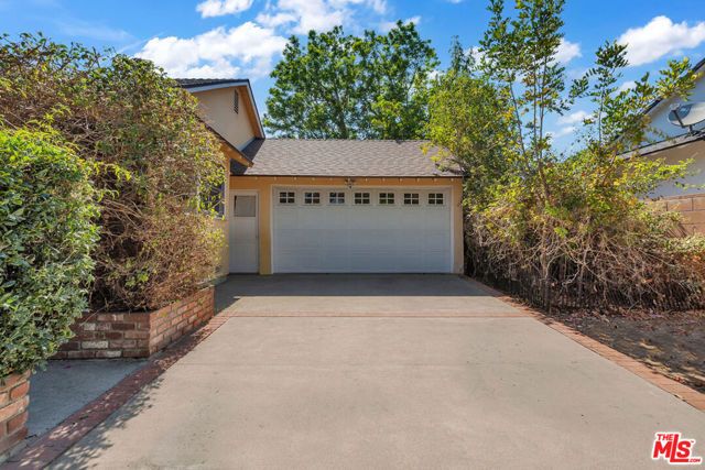 9322 Lasaine Avenue, Los Angeles, CA 91325