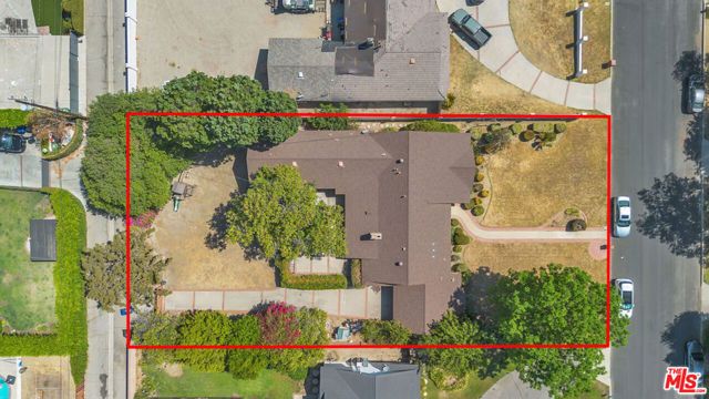 9322 Lasaine Avenue, Los Angeles, CA 91325