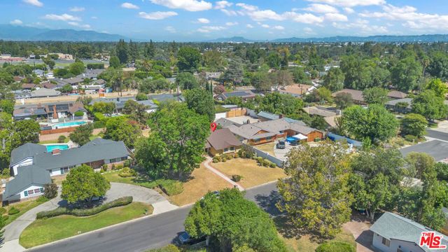 9322 Lasaine Avenue, Los Angeles, CA 91325