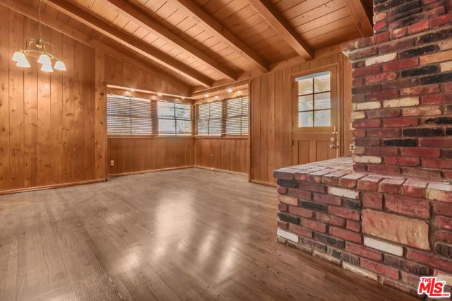 9322 Lasaine Avenue, Los Angeles, CA 91325