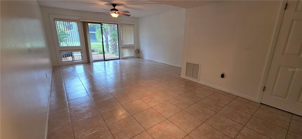 Image 6 of property listing at 6124 PEREGRINE AVENUE D06, Orlando, FL 32819