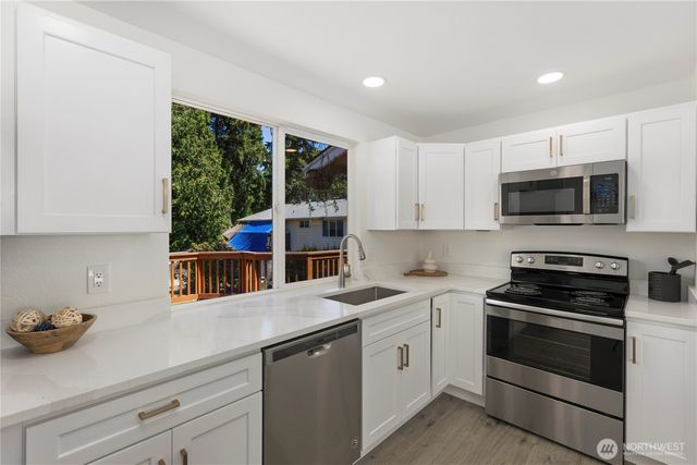 13712 SE 233rd Street, Kent, WA 98042