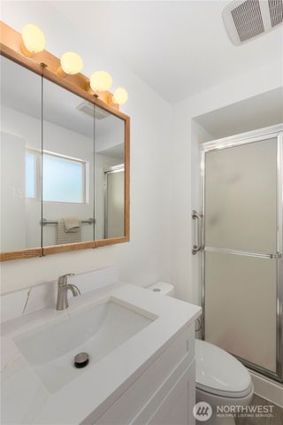 13712 SE 233rd Street, Kent, WA 98042