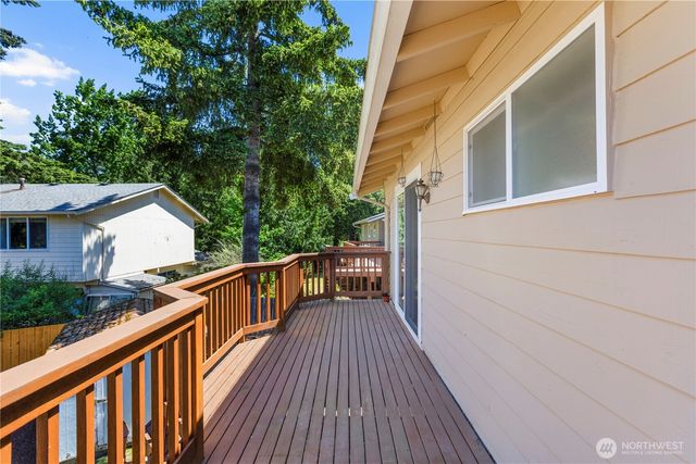 13712 SE 233rd Street, Kent, WA 98042