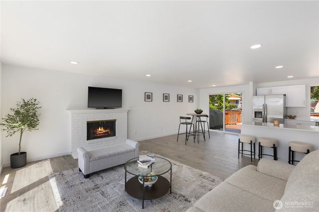 13712 SE 233rd Street, Kent, WA 98042