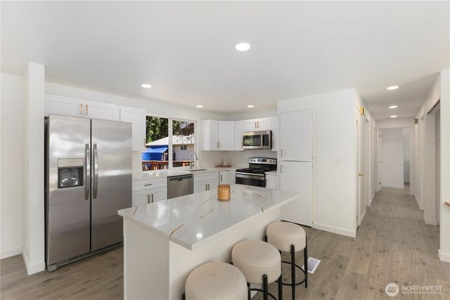 13712 SE 233rd Street, Kent, WA 98042