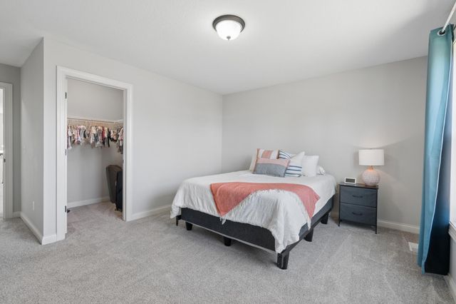 1832 Spring Creek Drive, Carver, MN 55315