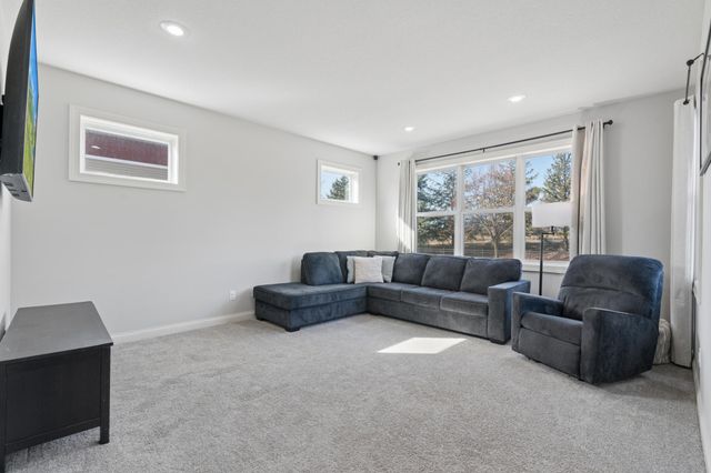 1832 Spring Creek Drive, Carver, MN 55315