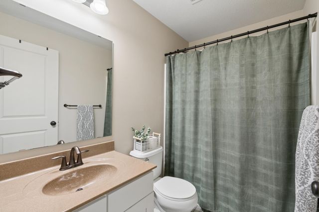 1832 Spring Creek Drive, Carver, MN 55315