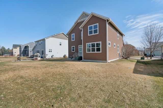 1832 Spring Creek Drive, Carver, MN 55315