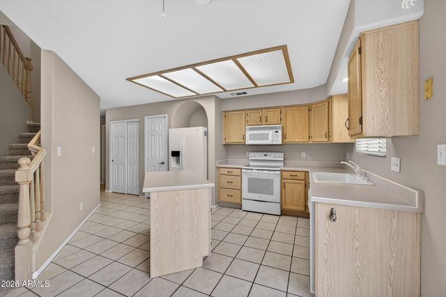 8821 S 51ST Street 2, Phoenix, AZ 85044