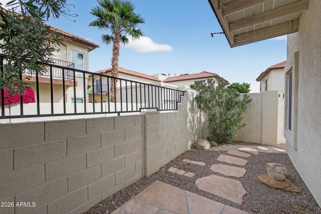 8821 S 51ST Street 2, Phoenix, AZ 85044
