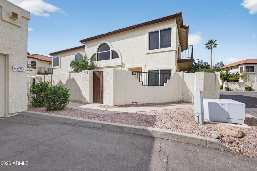 8821 S 51ST Street 2, Phoenix, AZ 85044
