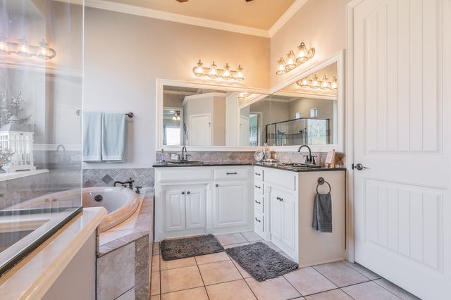 1173 Durango Springs Drive, Fort Worth, TX 76052