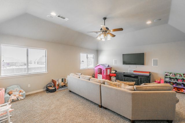 1173 Durango Springs Drive, Fort Worth, TX 76052