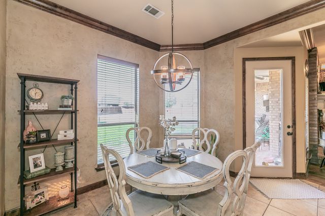 1173 Durango Springs Drive, Fort Worth, TX 76052