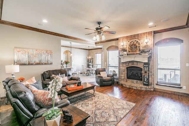 1173 Durango Springs Drive, Fort Worth, TX 76052