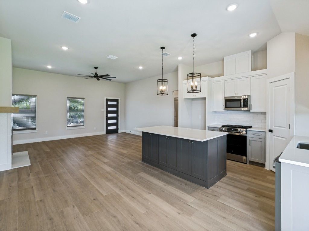 610 N Mill, Weatherford, TX 76086 — photo 4