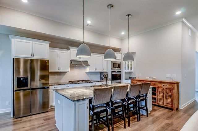 4684 KINGS FOREST DR, Bartlett, TN 38135