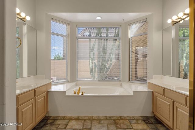 3001 E REDFIELD Road, Phoenix, AZ 85032