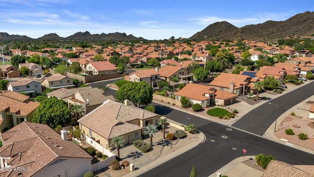 3001 E REDFIELD Road, Phoenix, AZ 85032