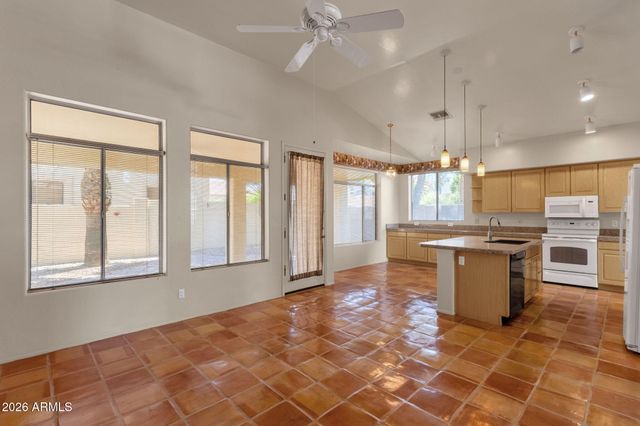 3001 E REDFIELD Road, Phoenix, AZ 85032