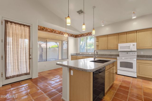 3001 E REDFIELD Road, Phoenix, AZ 85032