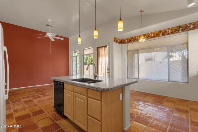 3001 E REDFIELD Road, Phoenix, AZ 85032