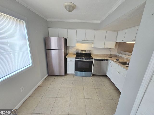 6073 Regent Manor, Lithonia, GA 30058